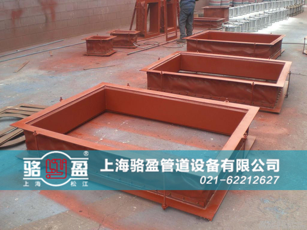 香港機(jī)場矩形非金屬<a href=http://m.kk616.com target=_blank class=infotextkey>補(bǔ)償器</a>噴涂環(huán)節(jié)